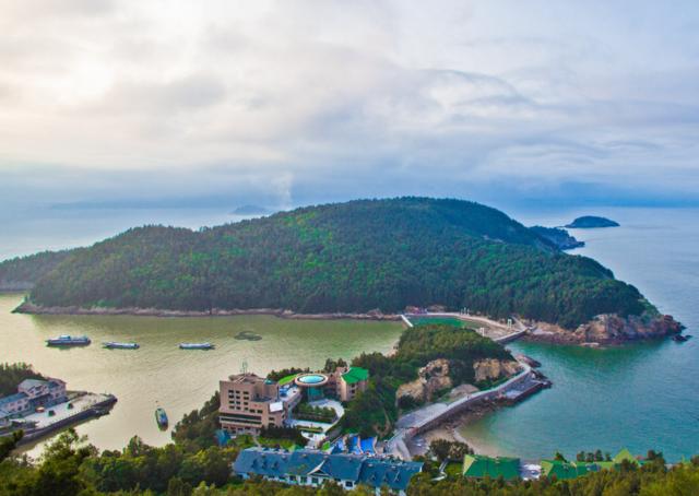 浙江臺州代管的一個&ldquo;百強縣&rdquo;,是省內(nèi)第二大島,擁有大鹿島景區(qū)